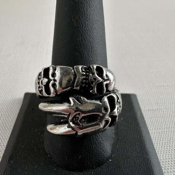 Bikers Stainless Steel Skull & Claw Ring Size 11, Gothic Halloween Jewelry - Picture 1 of 8